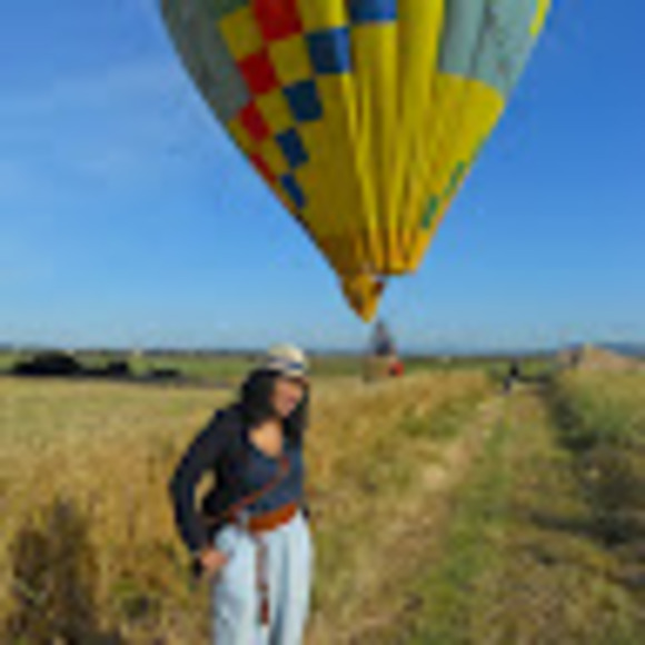 Meet your Posher, Amanda - Picture 1 of 1